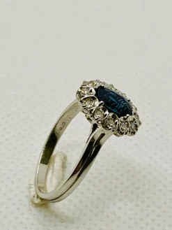 Bague vintage en or blanc, saphir et diamants