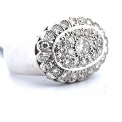 Bague vintage en or blanc et diamants