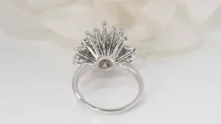 Bague vintage en or blanc et diamants
