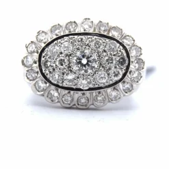 Bague vintage en or blanc et diamants