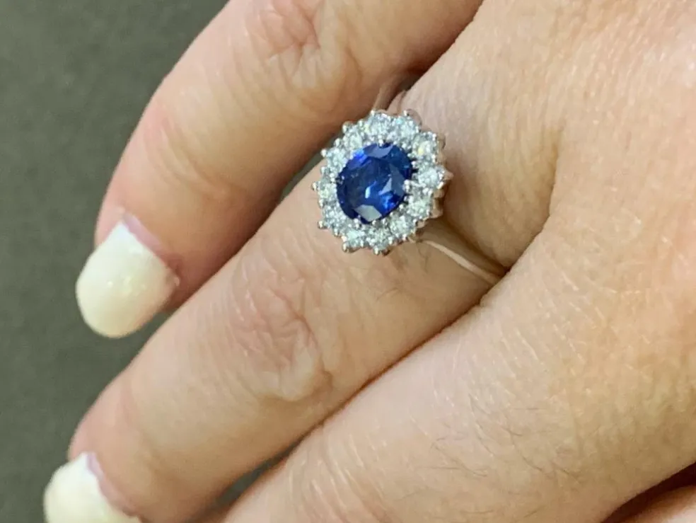 Bague vintage en or blanc, saphir et diamants