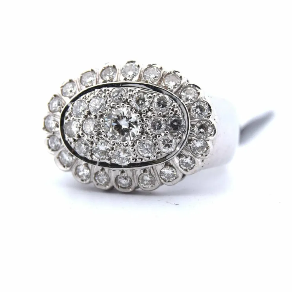 Bague vintage en or blanc et diamants
