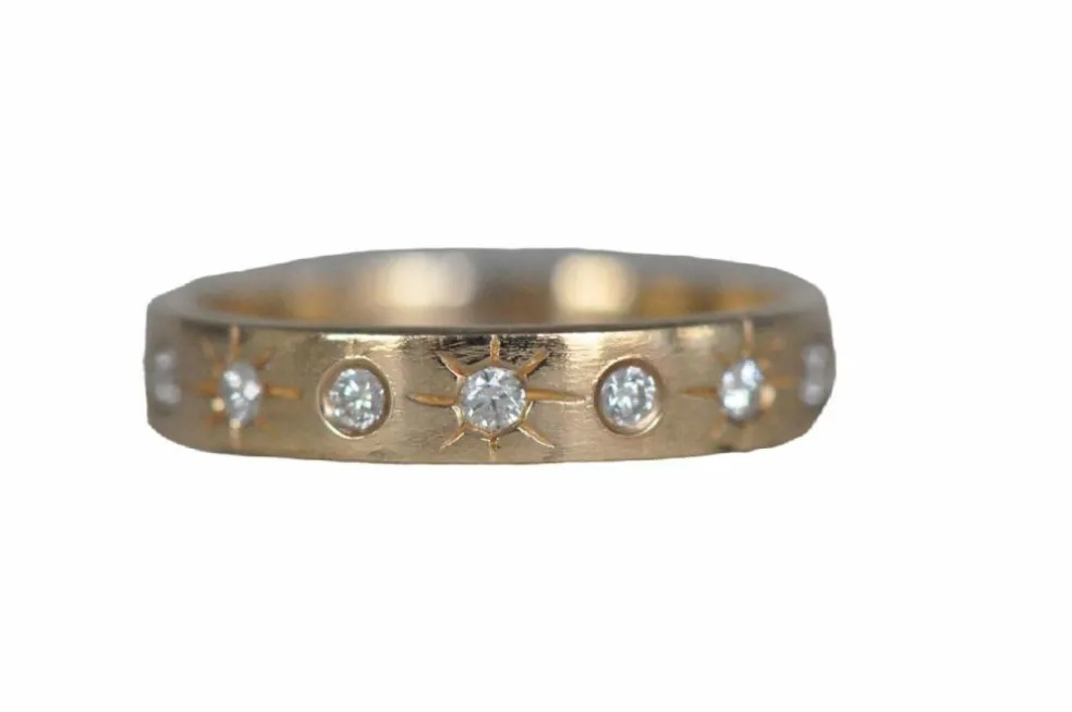 Bague vintage en or jaune et diamants