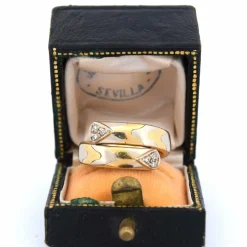 Bague vintage en or jaune et diamants des années 80