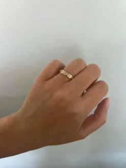 Bague vintage en or jaune et diamants