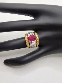 Bague vintage en or jaune/blanc 18 carats avec rubis naturel et diamants