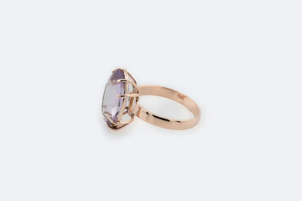 Bague vintage en or jaune avec améthyste pâle