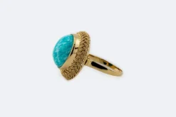 Bague vintage en or jaune avec turquoise