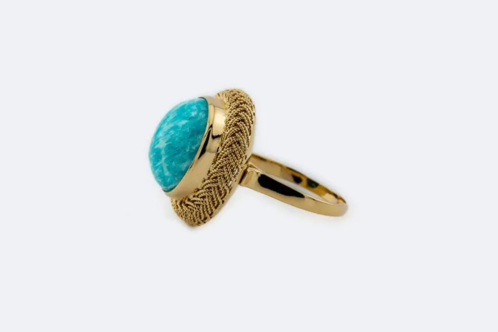 Bague vintage en or jaune avec turquoise
