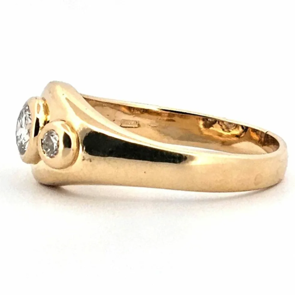 Bague vintage en or jaune et diamants