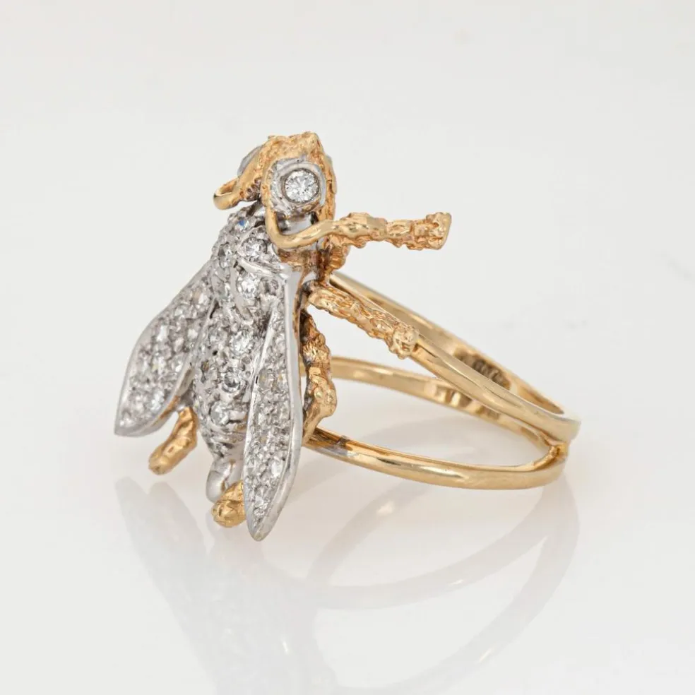 Bague vintage en or jaune et diamants avec abeille