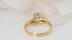 Bague vintage en Or jaune et aigue marine