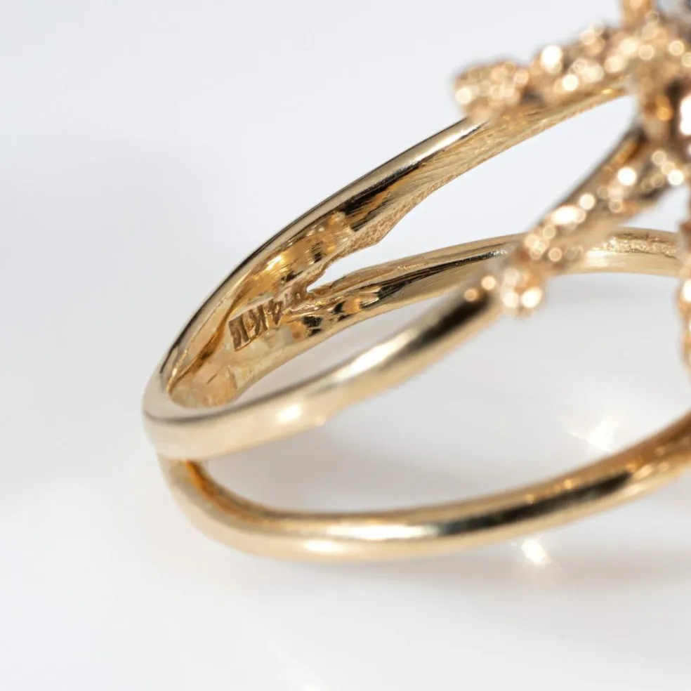 Bague vintage en or jaune et diamants avec abeille