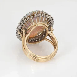 Bague vintage en or jaune 14 carats avec opale et diamant ovale