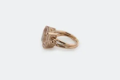 Bague vintage en or rose avec morganite rose pâle