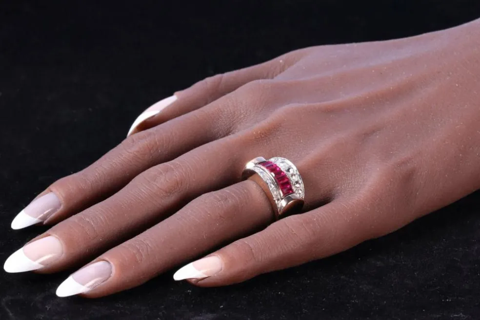 Bague vintage en or, rubis et diamants années 1950