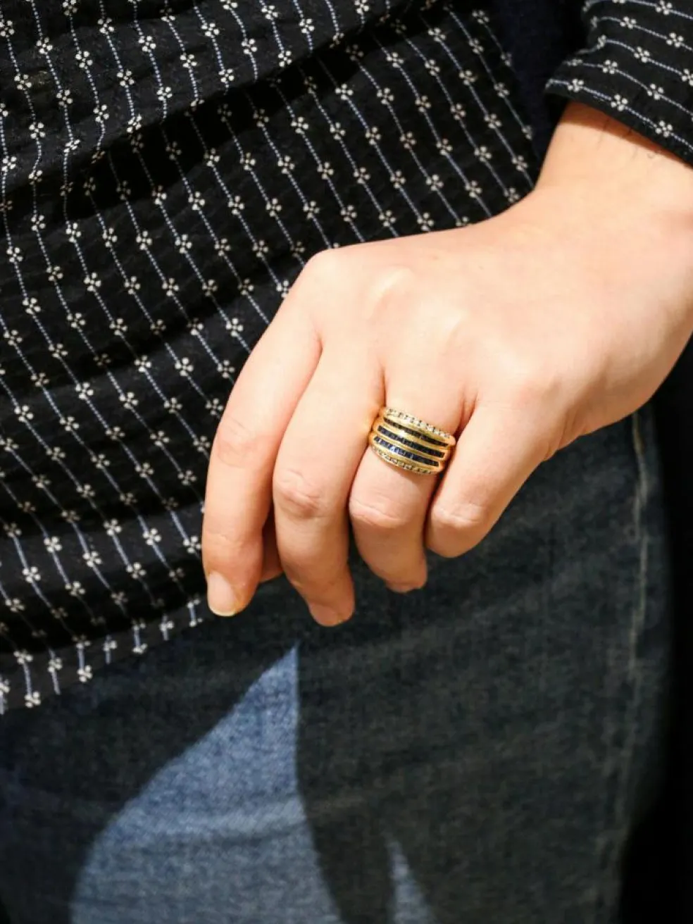 Bague vintage en or, saphirs et diamants