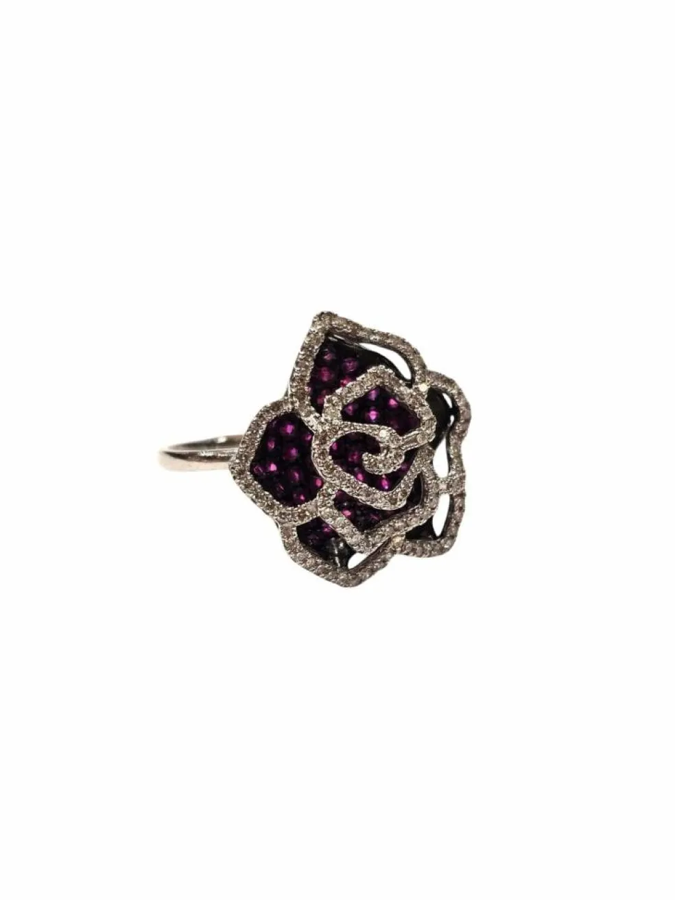 Bague vintage en platine avec rubis et diamants