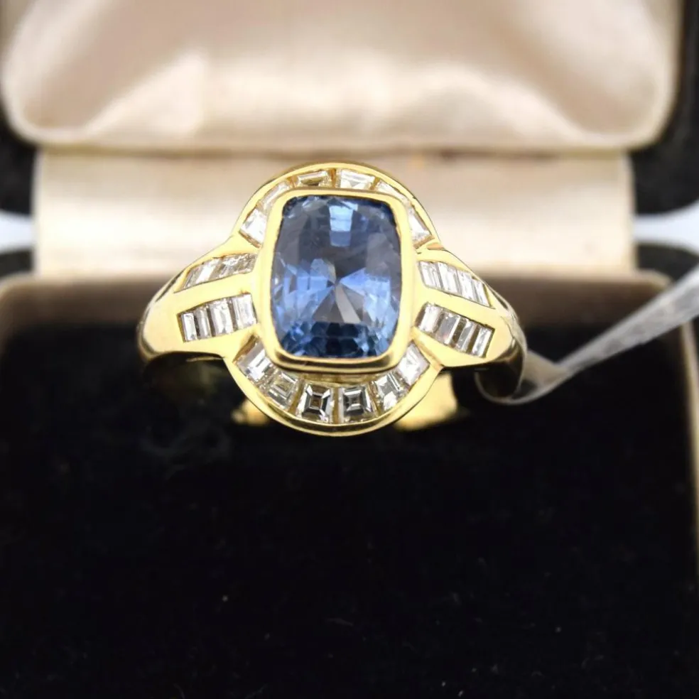Bague vintage en saphir et diamant