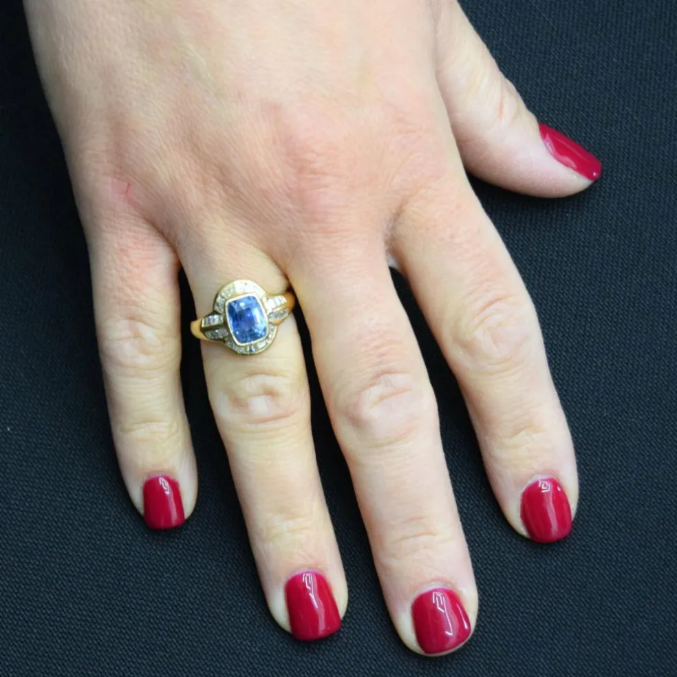Bague vintage en saphir et diamant