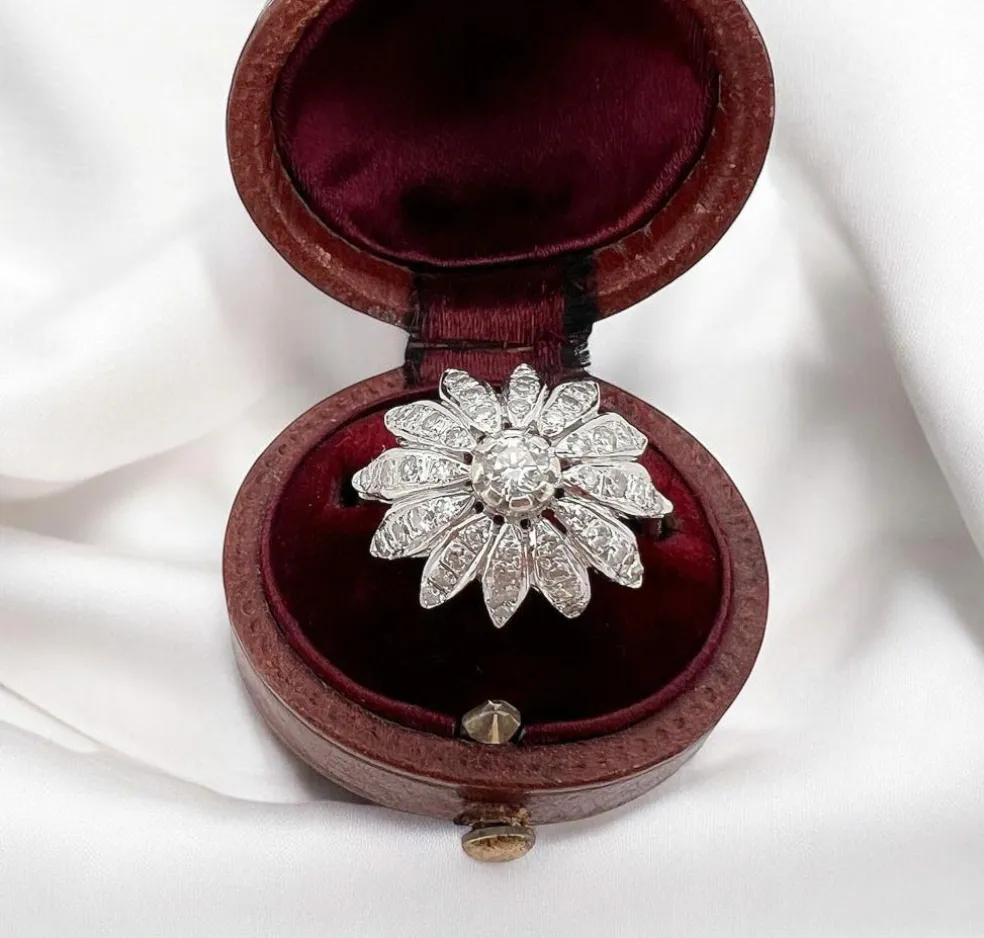 Bague Vintage Fleur Or 18 carats et Diamants