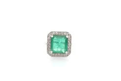 Bague vintage émeraude de 5,64cts