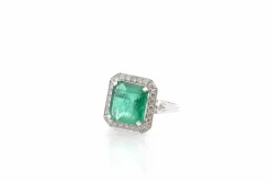 Bague vintage émeraude de 5,64cts