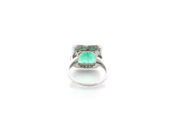 Bague vintage émeraude de 5,64cts