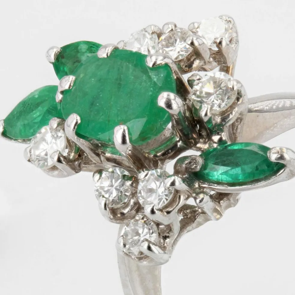 Bague vintage émeraudes et diamants