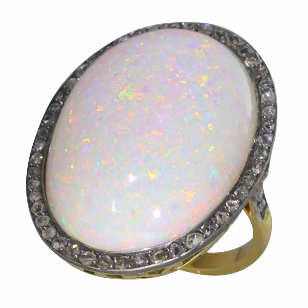 Bague vintage or , opale , diamants