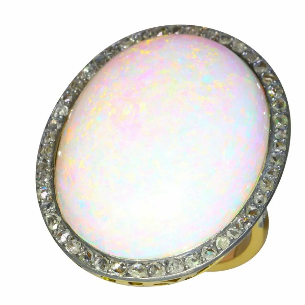 Bague vintage or , opale , diamants