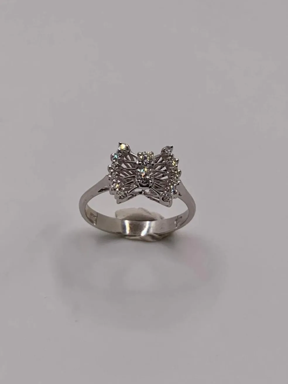 Bague vintage or blanc diamants