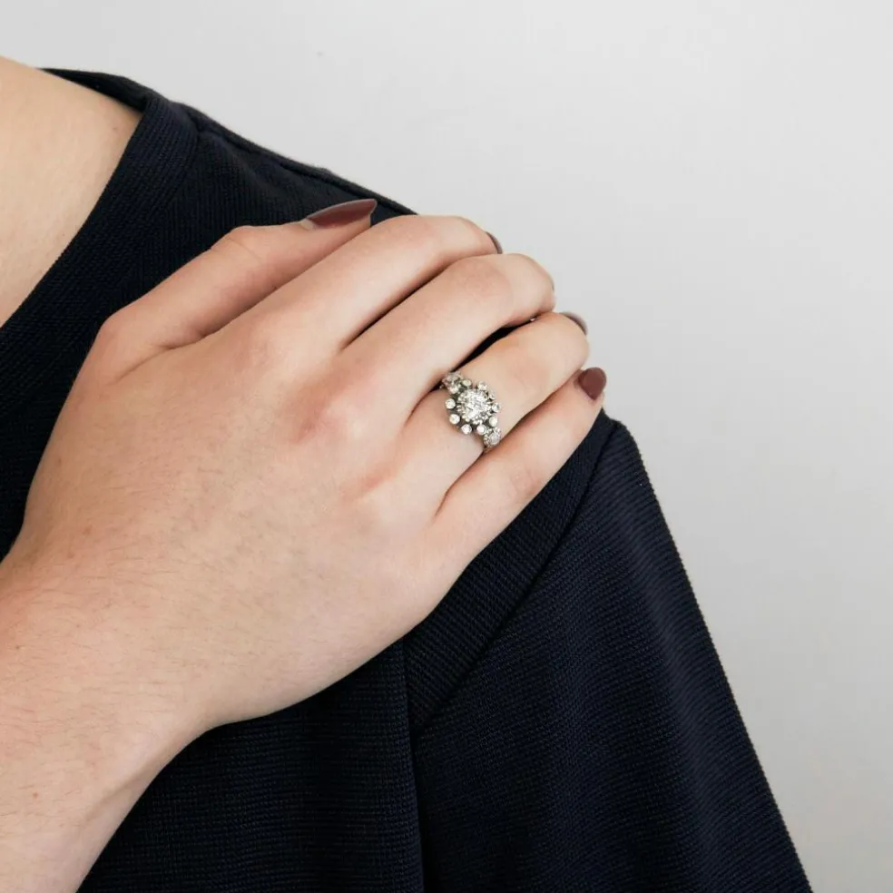 Bague vintage or blanc et diamants