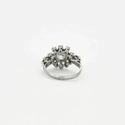 Bague vintage or blanc et diamants