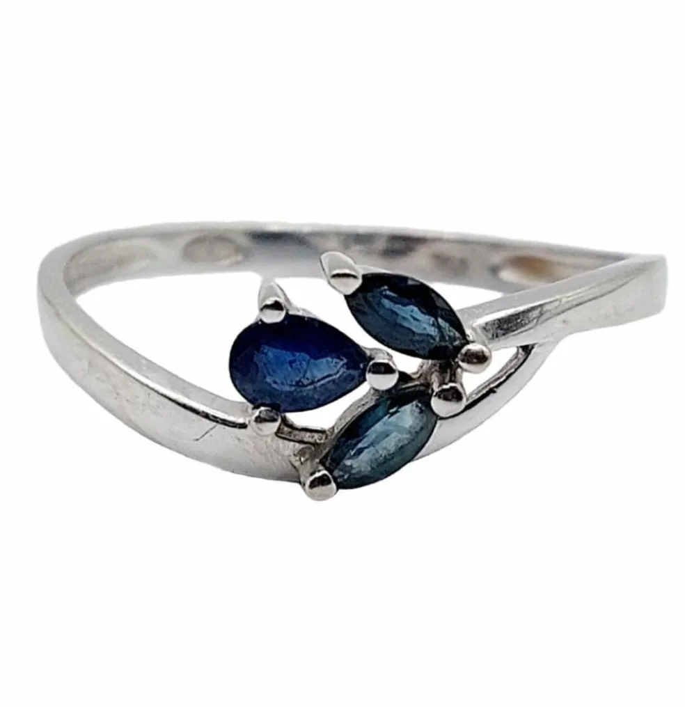 Bague vintage or blanc, saphirs taille navette et poire