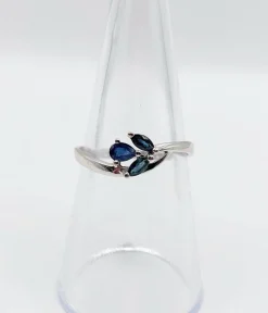 Bague vintage or blanc, saphirs taille navette et poire