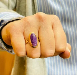 Bague vintage or jaune 18 carats et jade lavande