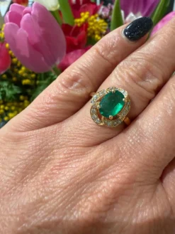 Bague vintage or Jaune - Emeraude et diamants