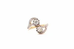 Bague vintage or jaune et platine diamants toi et moi