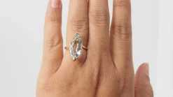 Bague vintage or jaune et aigue-marine