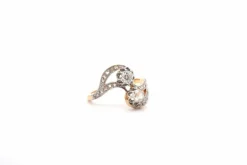Bague vintage or jaune et platine diamants toi et moi