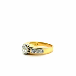 Bague vintage Or jaune et Diamants