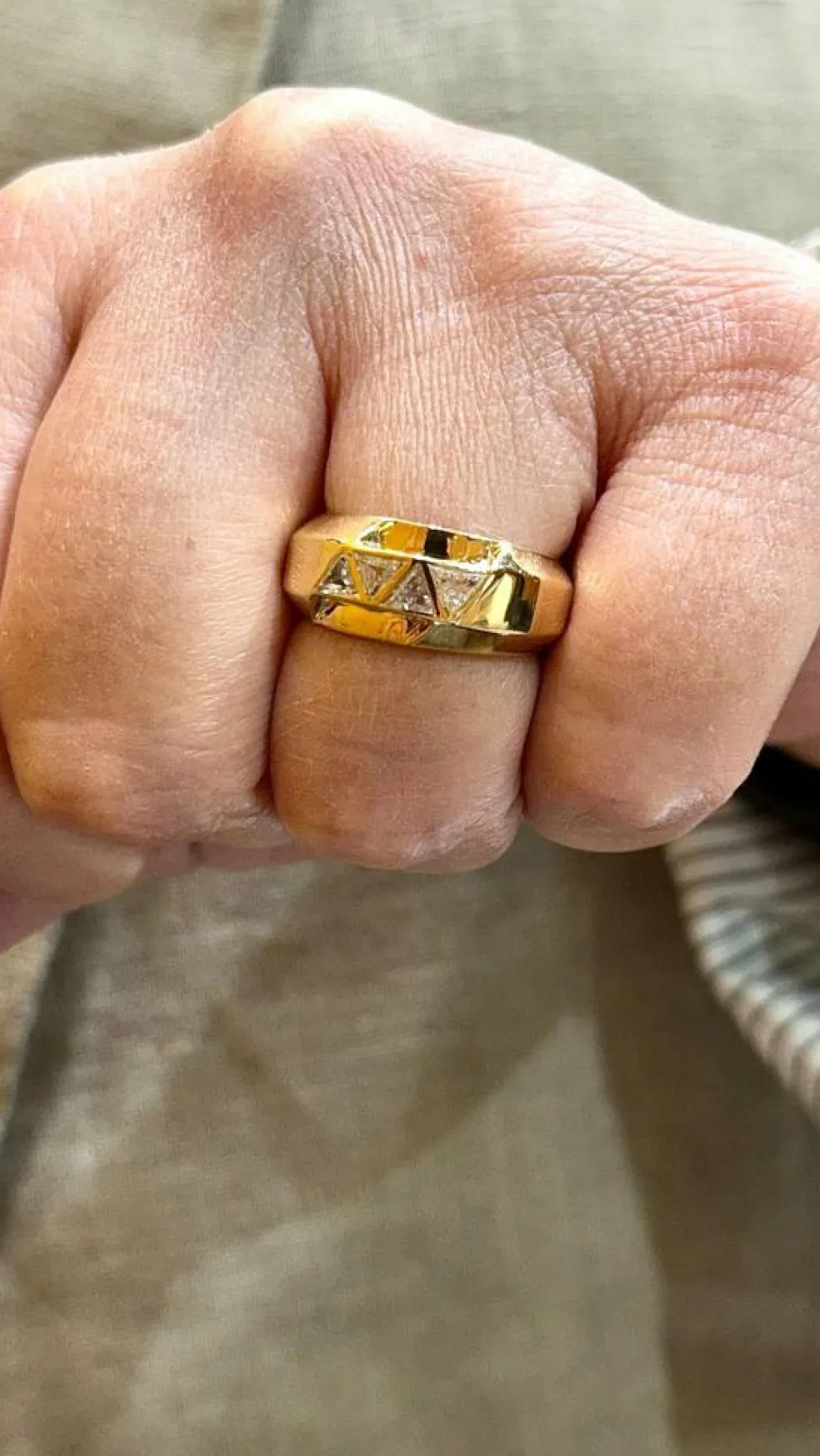 Bague vintage or jaune et diamants