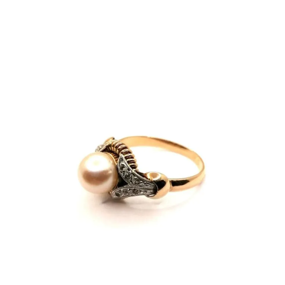 Bague vintage or jaune et perle de culture