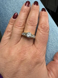 Bague vintage Or jaune et Diamants