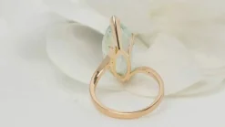 Bague vintage or jaune et aigue-marine