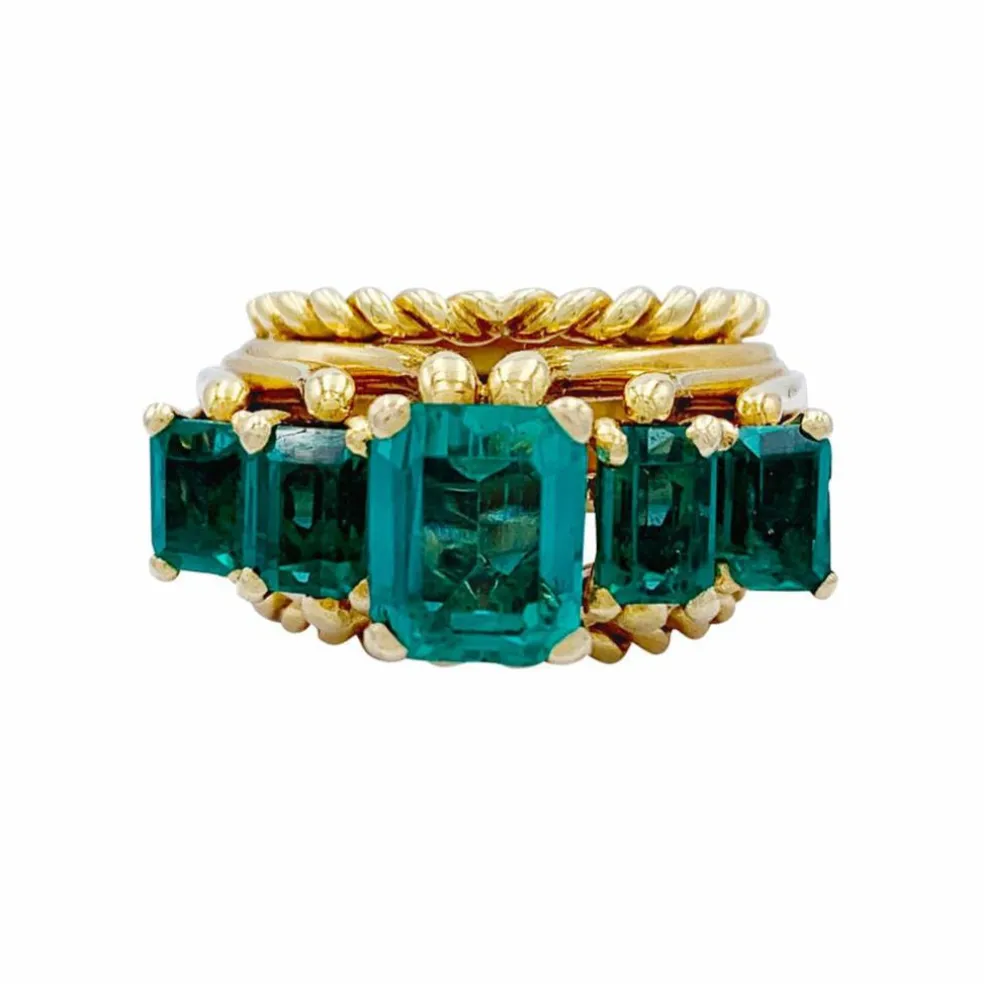 Bague vintage or jaune, émeraudes.