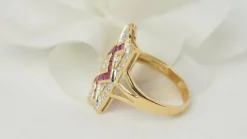 Bague vintage or jaune rubis et diamants
