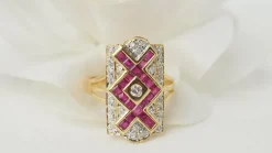 Bague vintage or jaune rubis et diamants
