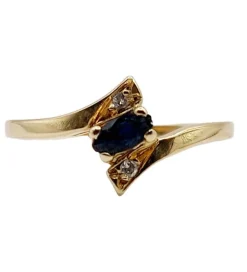 Bague vintage or jaune, saphir navette et diamants